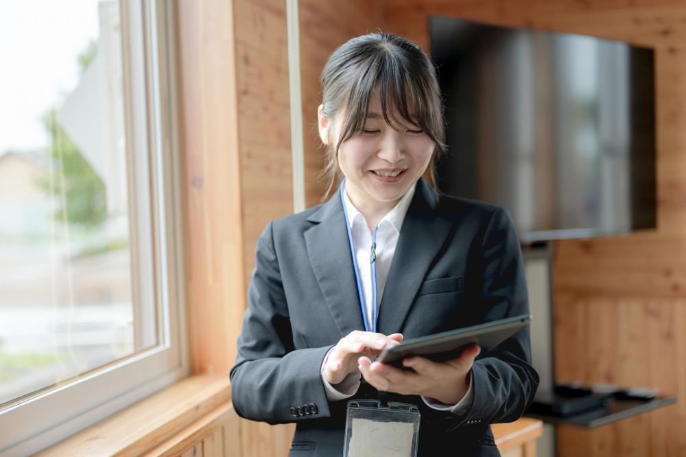 繁忙期の成功法則！中小不動産会社が押さえるべき最新戦略とは？